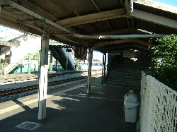 北高崎駅のホームと跨線橋